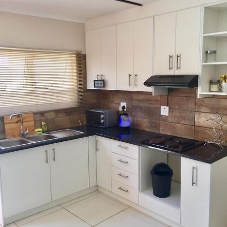 Man Cave Suite Swakopmund Εξωτερικό φωτογραφία