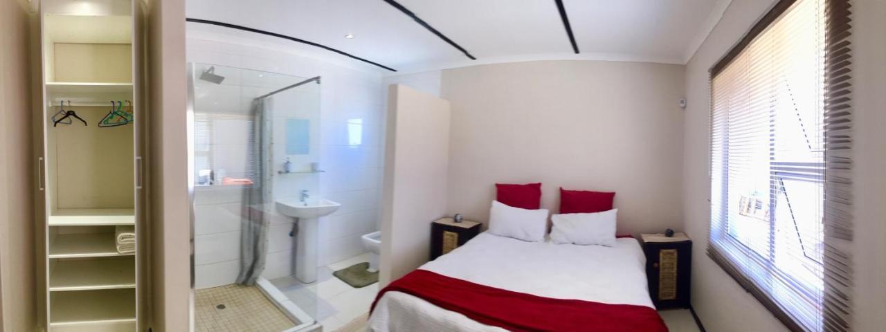Man Cave Suite Swakopmund Εξωτερικό φωτογραφία